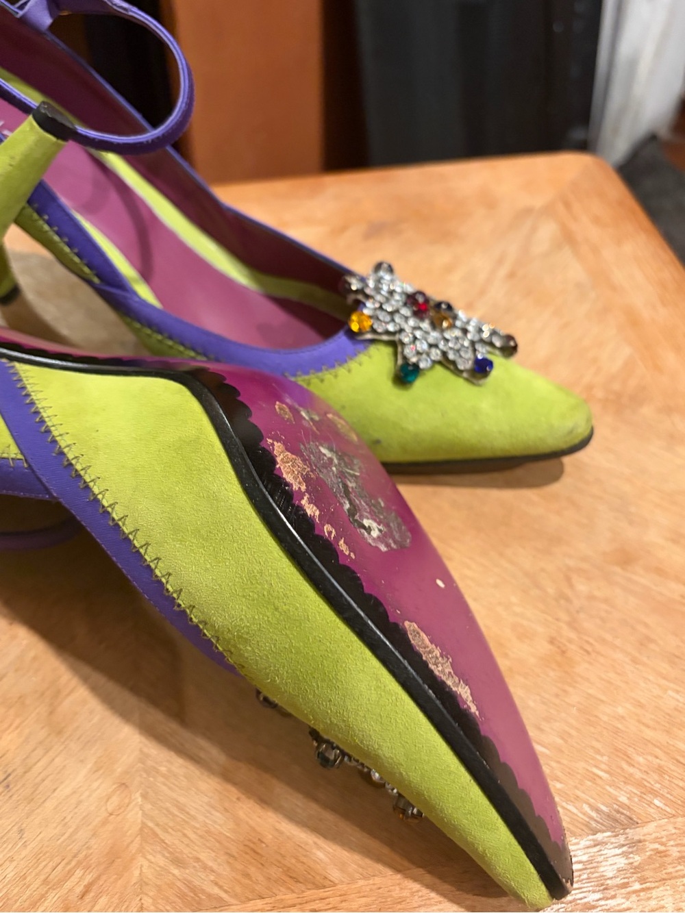 Etro Lime Green and Purple Suede Pointed Mary Jane Pumps with Jeweled Brooch - Picture 9 of 16